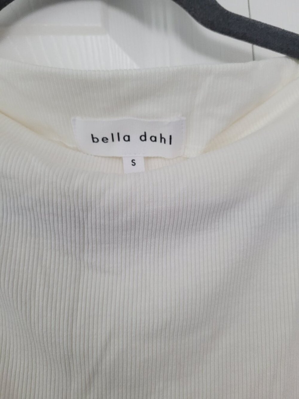 NWT BELLA DAHL White Flowy Sleeve Ruched Waist Long Sleeve Top Small - Picture 5 of 5
